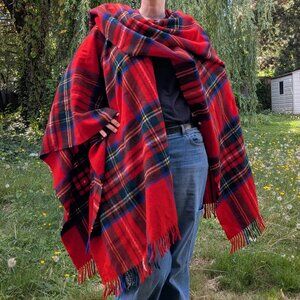 The Scotch House Red Tartan Scarf Wrap 100% Lambswool Plaid LIKE NEW soooo soft!